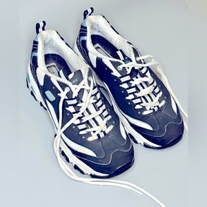 Skechers Women’s Dark Navy and White Sneakers Shoes, sz 8